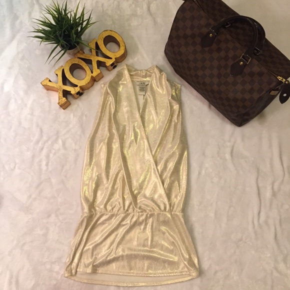 Beautiful Gold and Cream Blouse - Picture 3 of 5